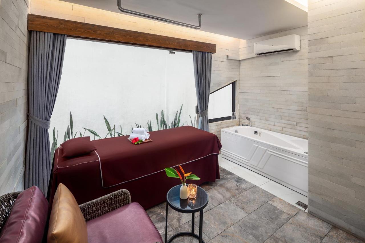 Ravatel Luxury Hotel Bac Giang Exterior photo